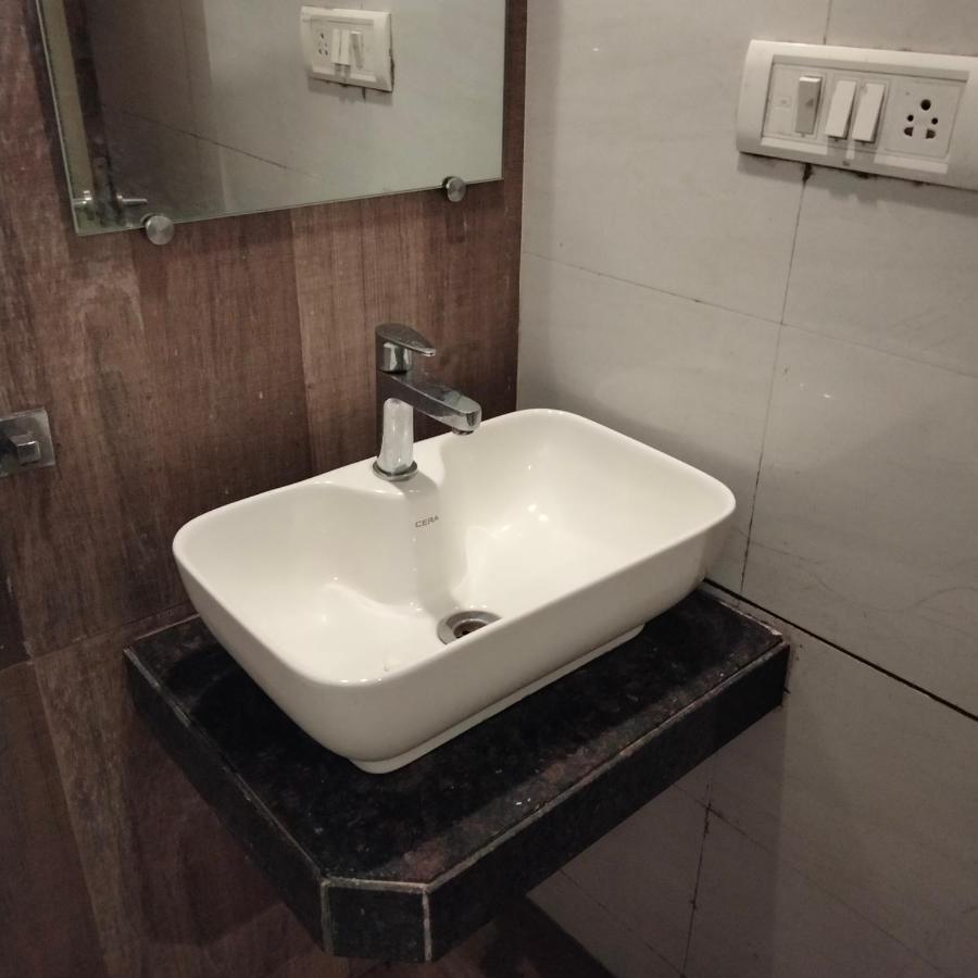 Hotel Everest Navi Mumbai Exterior foto