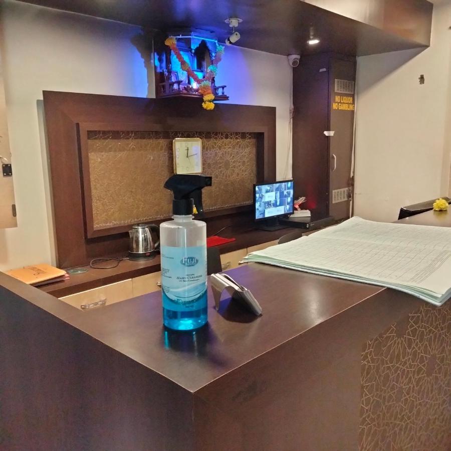 Hotel Everest Navi Mumbai Exterior foto
