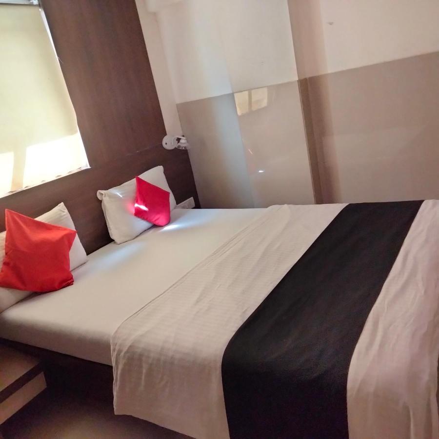 Hotel Everest Navi Mumbai Exterior foto