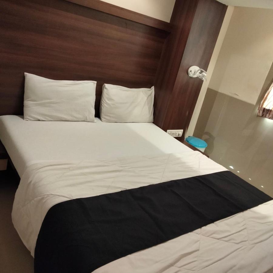 Hotel Everest Navi Mumbai Exterior foto