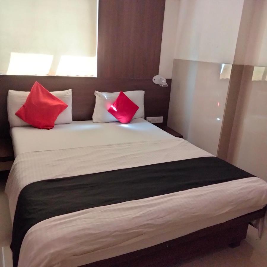 Hotel Everest Navi Mumbai Exterior foto
