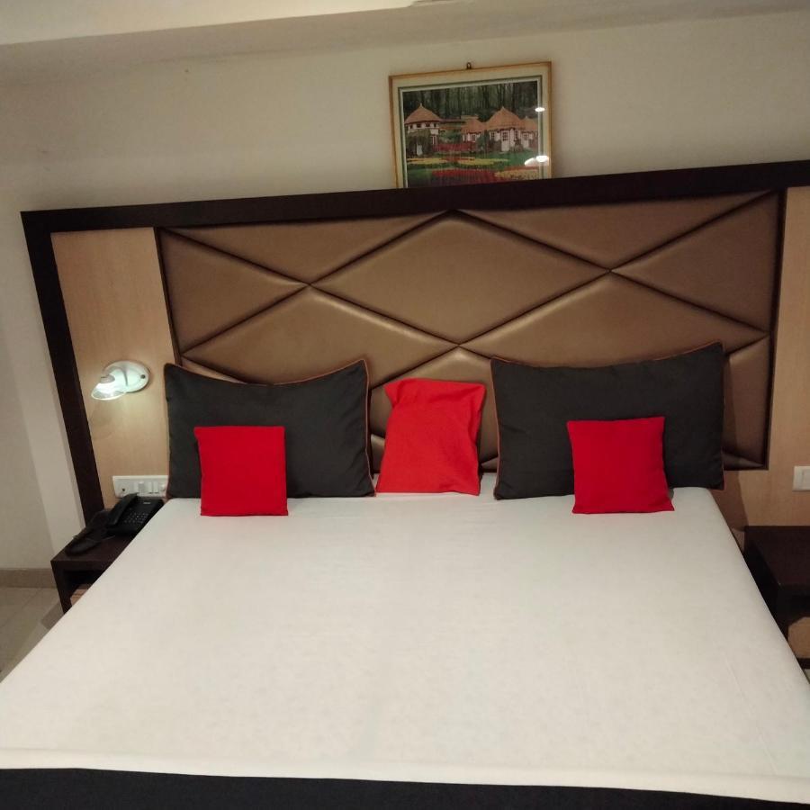 Hotel Everest Navi Mumbai Exterior foto