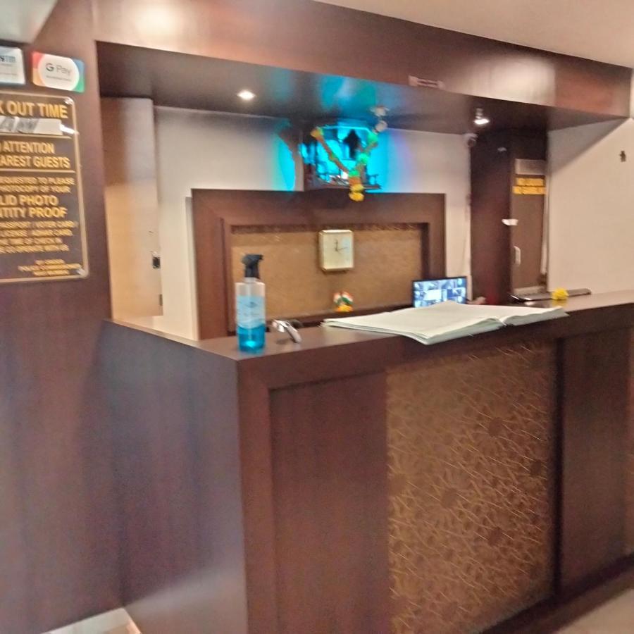 Hotel Everest Navi Mumbai Exterior foto