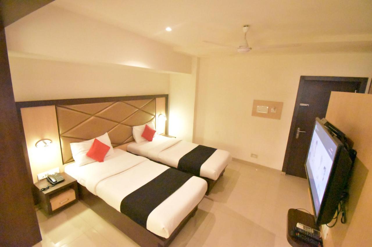 Hotel Everest Navi Mumbai Exterior foto