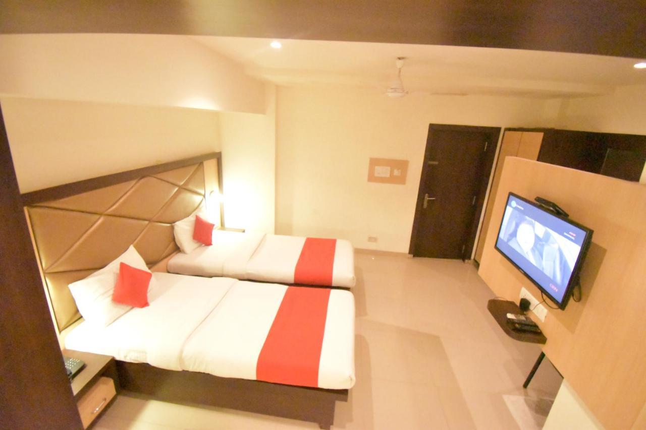Hotel Everest Navi Mumbai Exterior foto